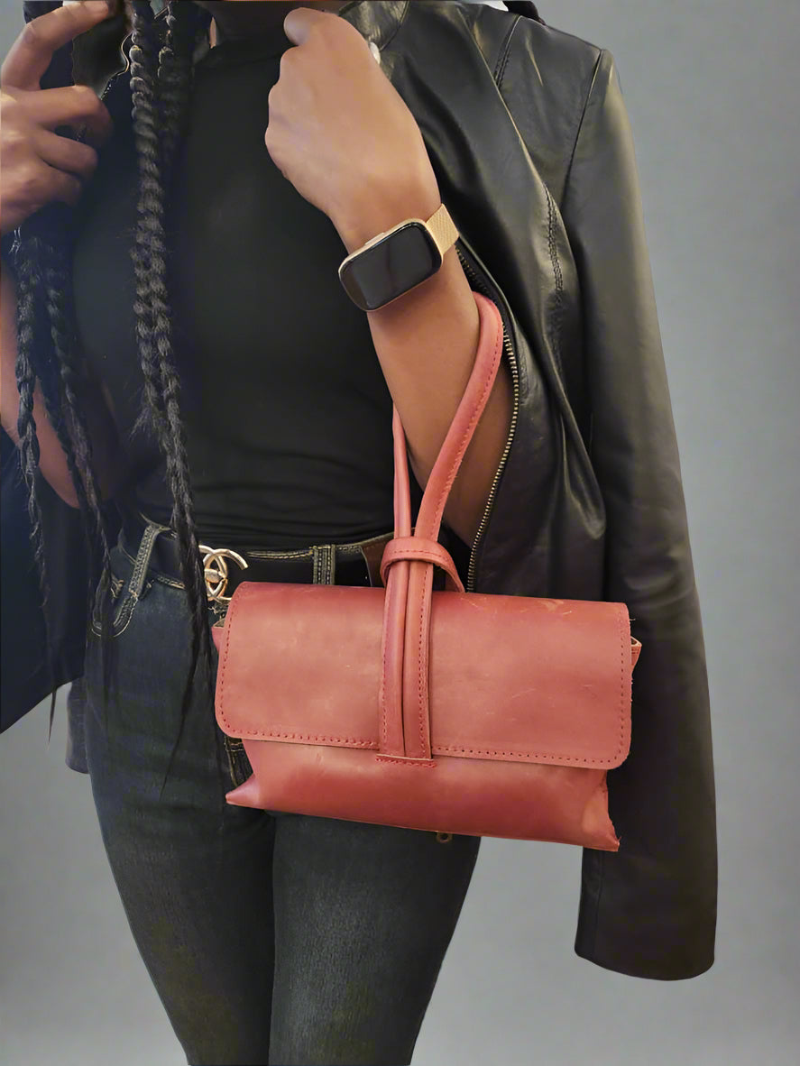 Red Leather One-Strap Handheld Clutch Bag – Bold, Compact, and Functional